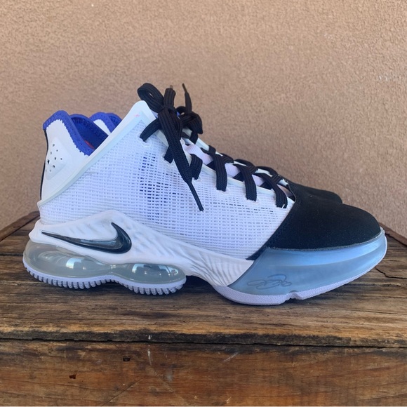 Nike Lebron 19 Low Basketball Shoe - Picture 1 of 9